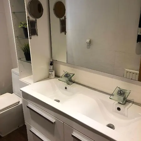Alejate De Todo Pero Quedate Cerca Apartament Oviedo